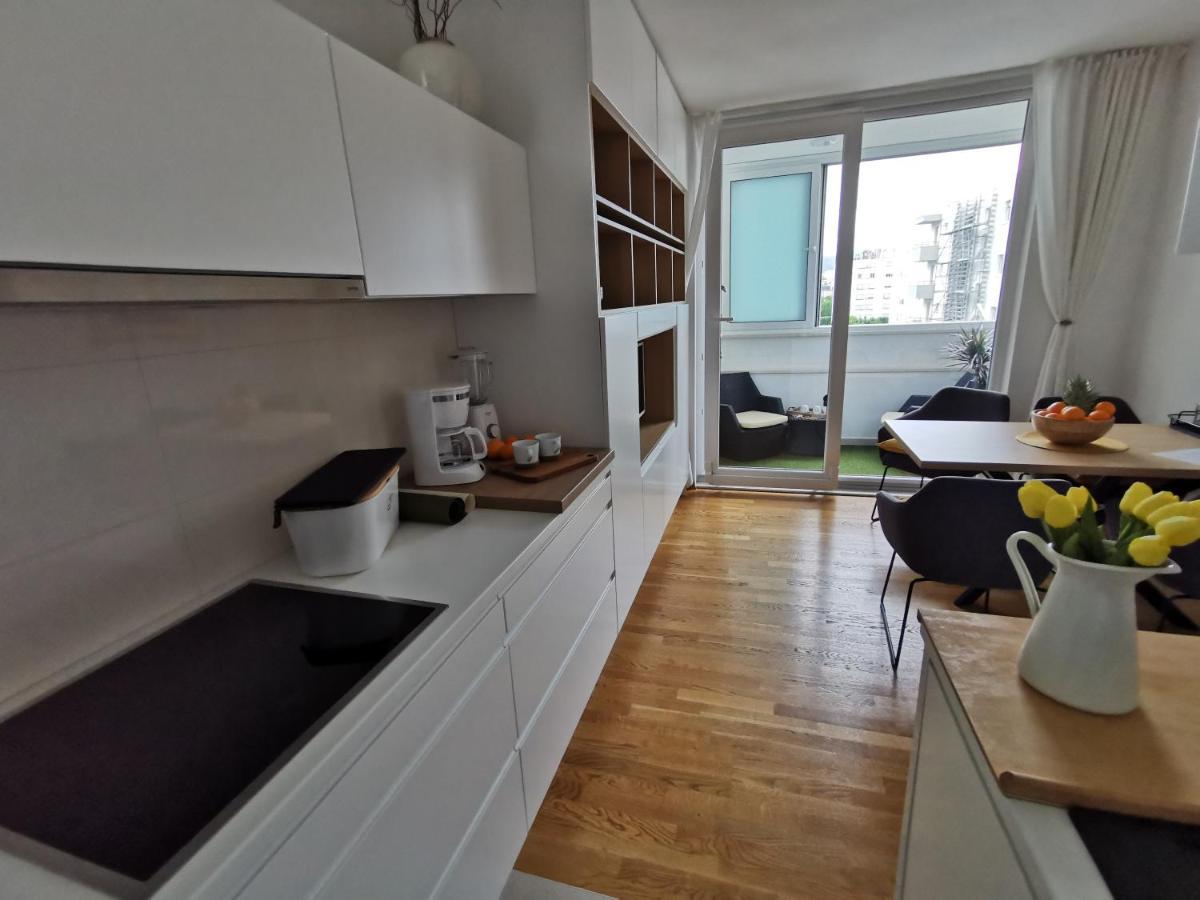 White 5 Apartment Сплит Екстериор снимка