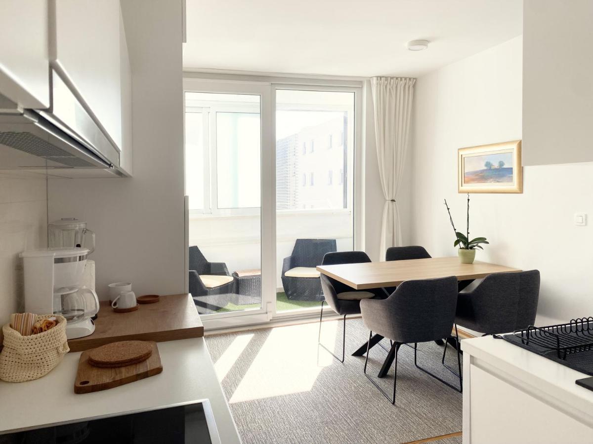 White 5 Apartment Сплит Екстериор снимка